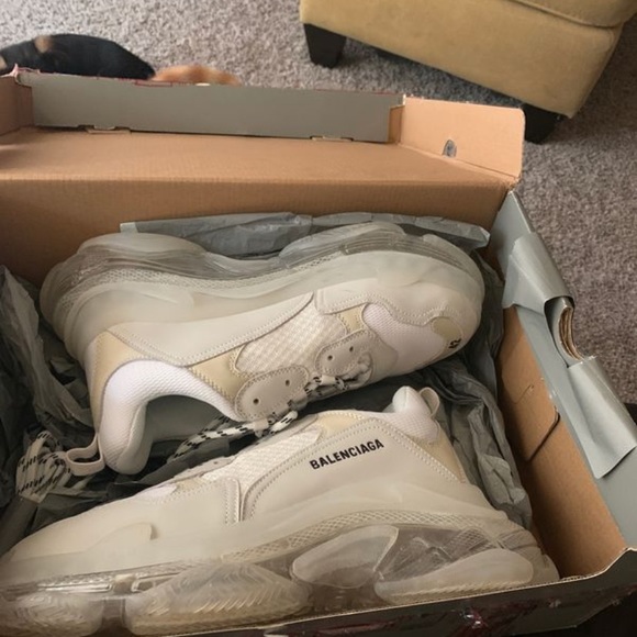 Triple S Balenciagas - Picture 5 of 5